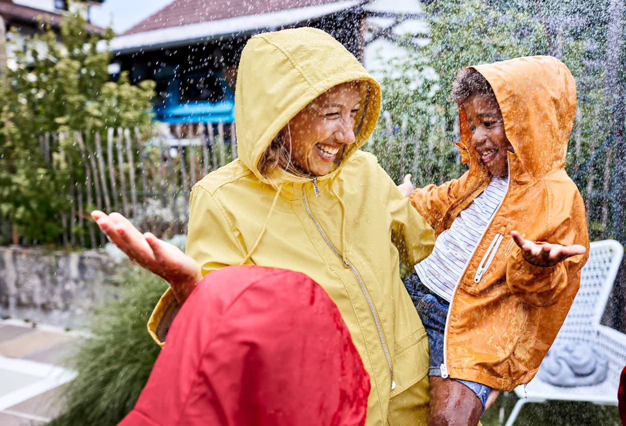 Mom an child in the rain