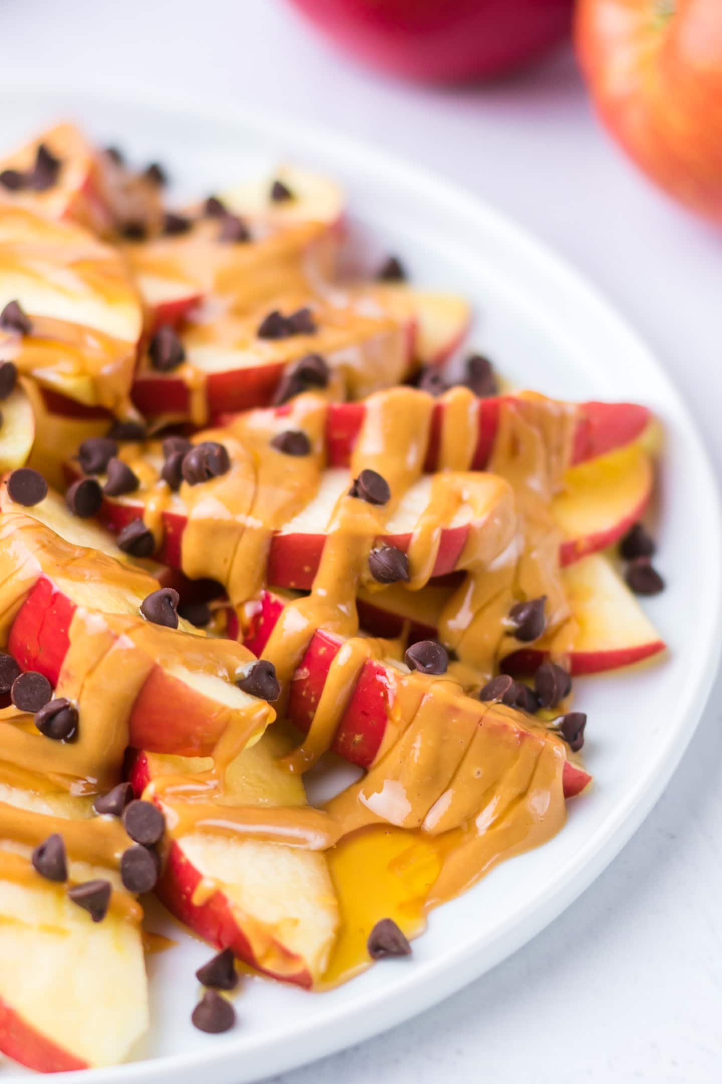 apple nachos with peanut butter