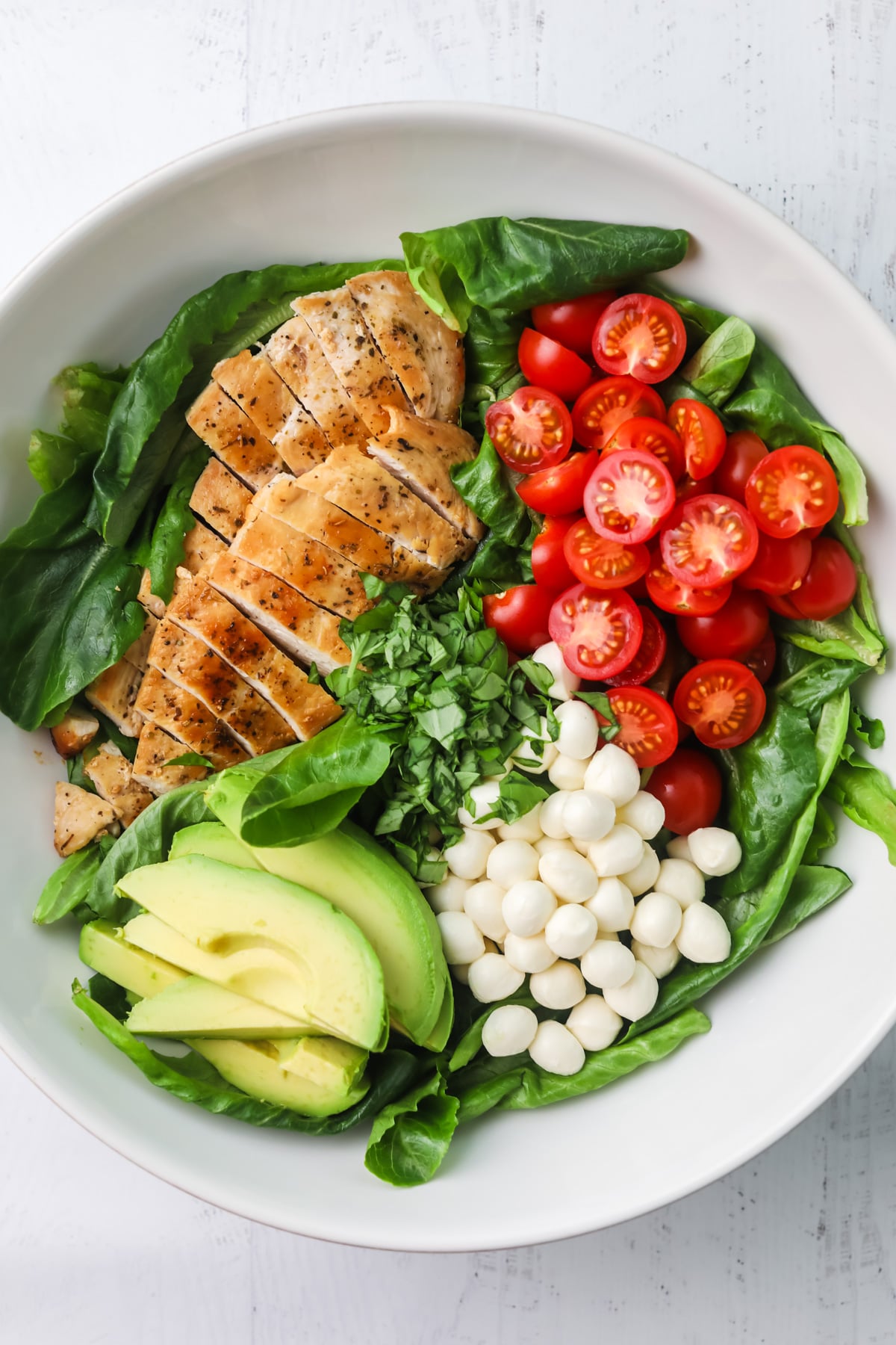 Chicken caprese salad ingredients.