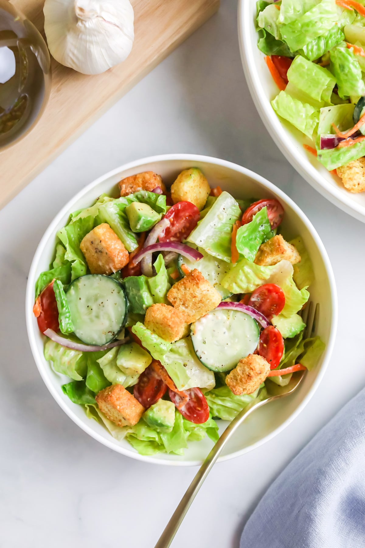 Side salad ready to eat.