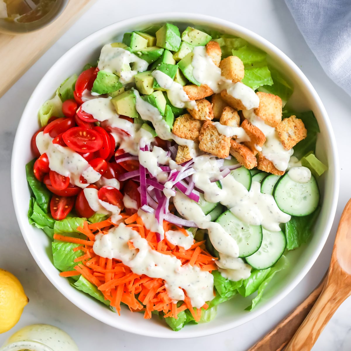 the best side salad with dressing.